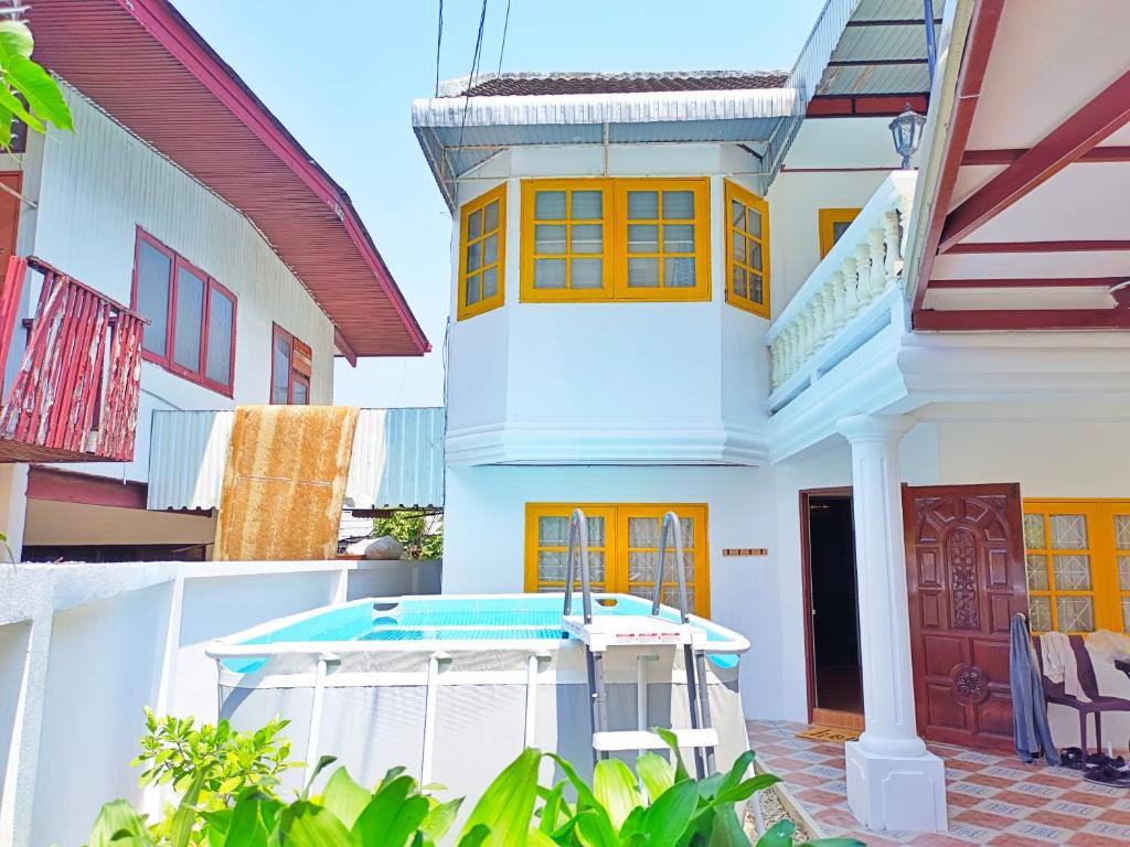 Retreat House 81