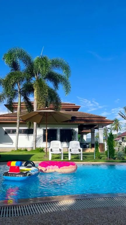 Per la Villa Khao Lak