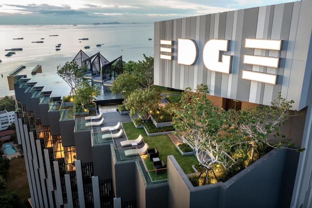 Edge Central Pattaya Luxury Place High Speed Internet