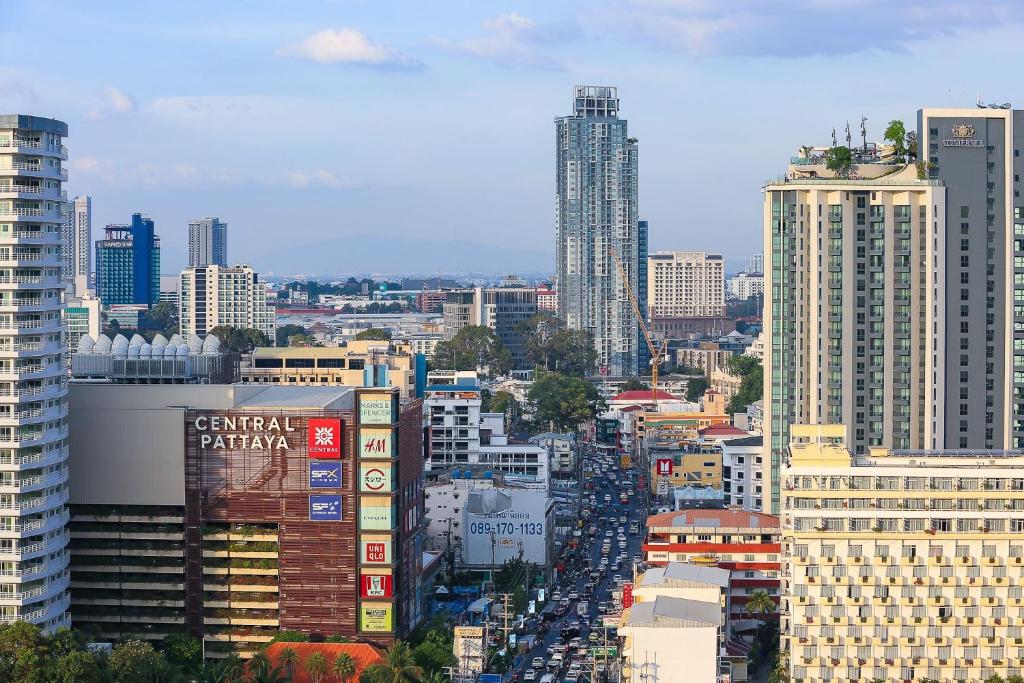 Pattaya City Center Seafront Hotel