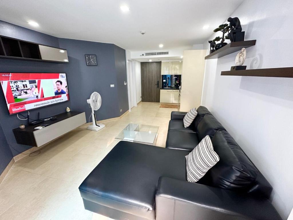Large Luxury Condo - Pattaya City Centre - Centara Avenue Pool View - 217