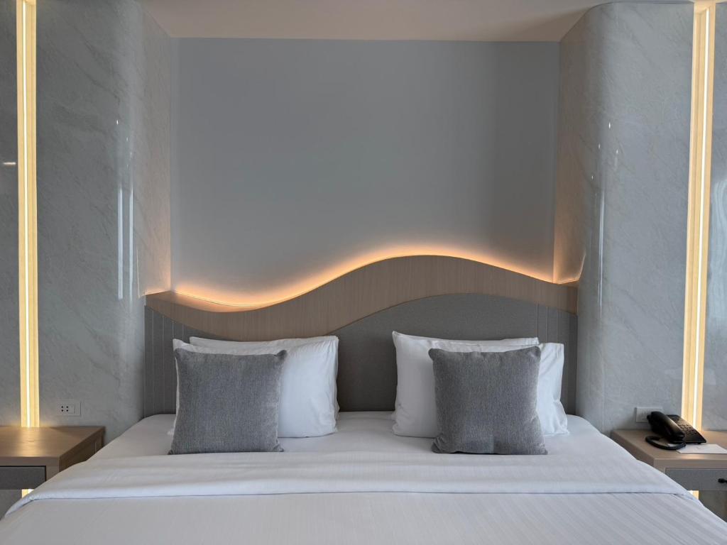 Empress Pattaya Hotel