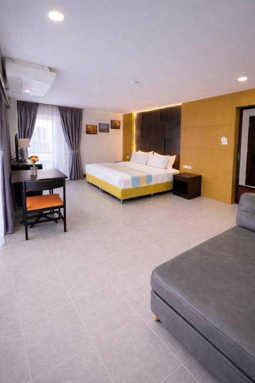 The Holiday Resort Pattaya
