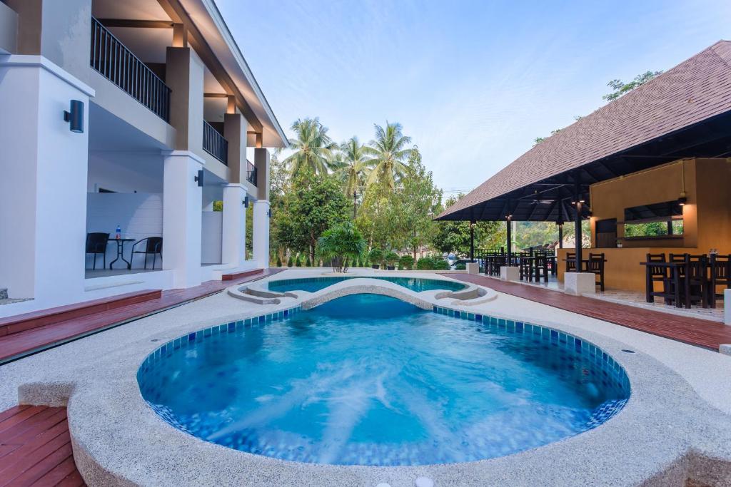 The Retreat Khaolak Resort
