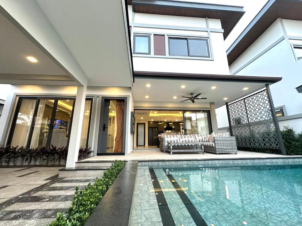 Zensiri Luxury 3Bdr Pool Villa