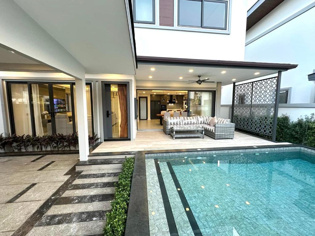 Zensiri Brand New Luxury Pool Villa
