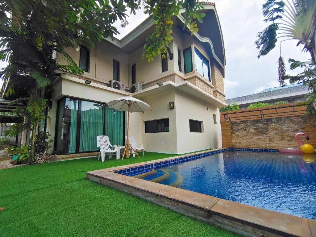 Baan Natcha City Center