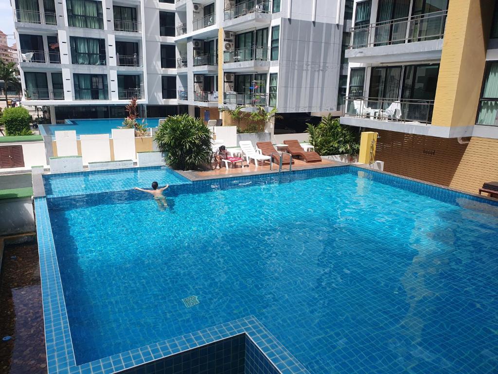 Neo2 Condo B 204