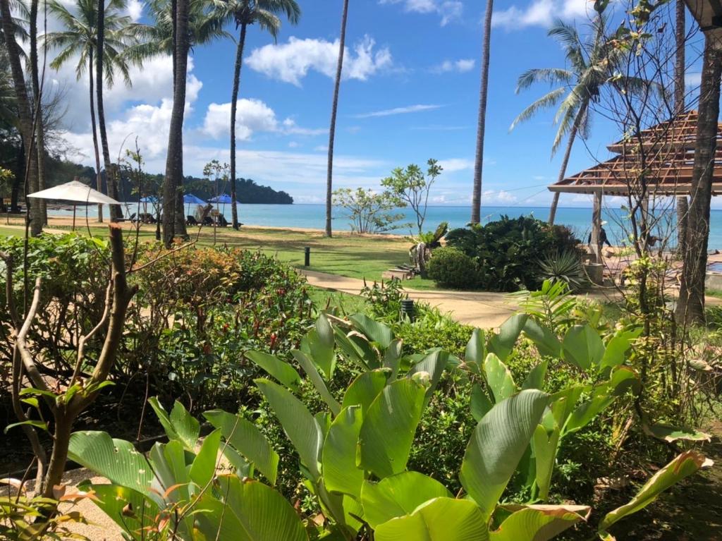 Nang Thong Beach Resort