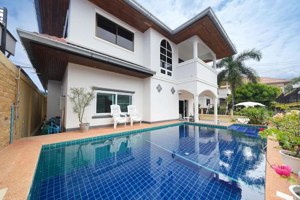 Pool Villa Quiet Beach