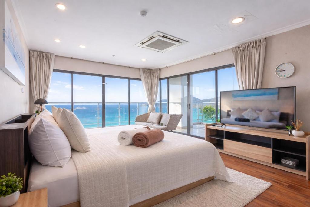 Patong Tower Superior Seaview