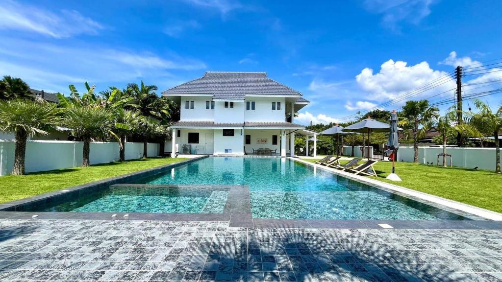 Khaolak 16 meters-Pool Villa With