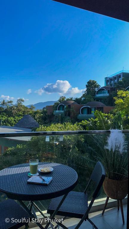 Soulful Stay Phuket -Romantic Mountain & Sea View Retreat I Quiet Stay Patong
