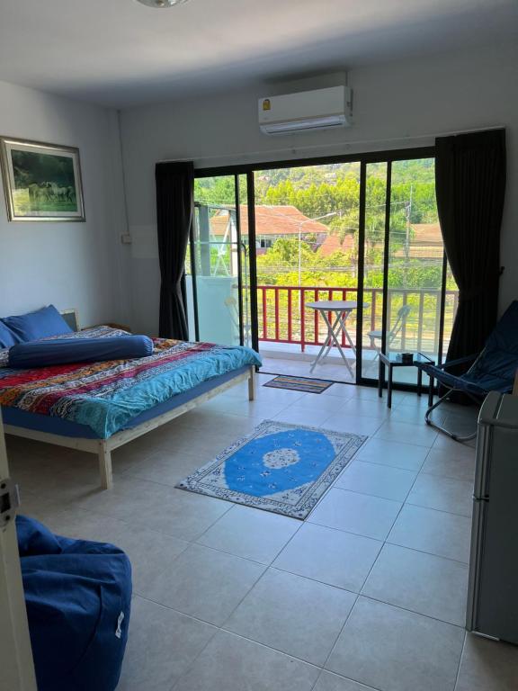 Petunya Room 3