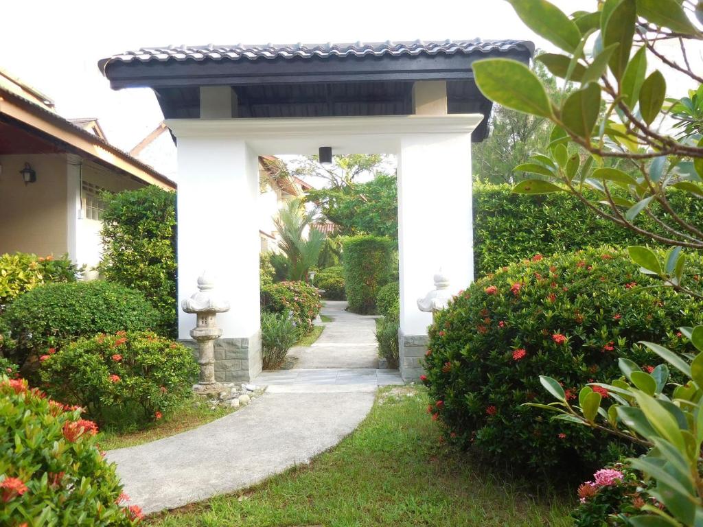 Holiday Village and Natural Garden Resort