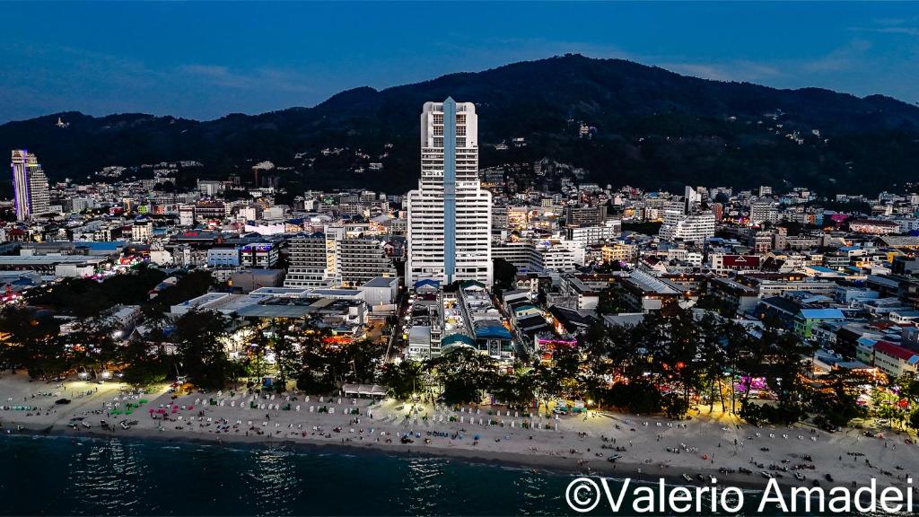 Omniaphuket - Sea View Patong Tower - Top Location & Sea View