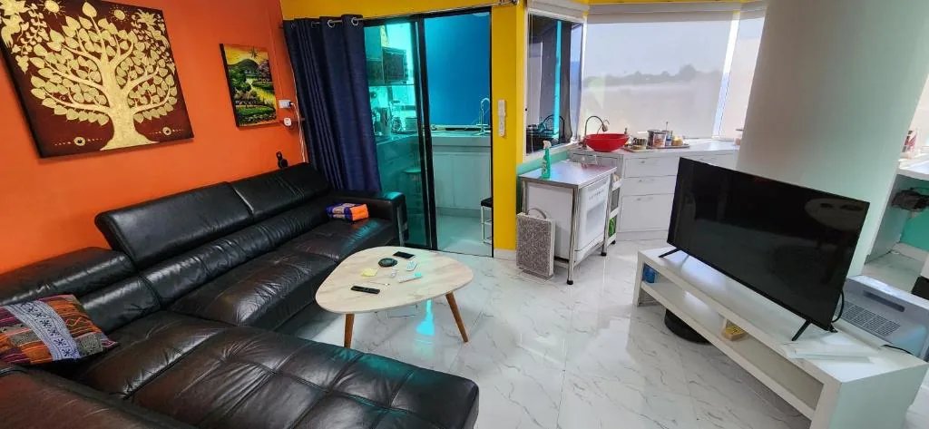 Corner Smart Home Condo Amazing Views of Chiang Mai Doi Suthep and Nimman