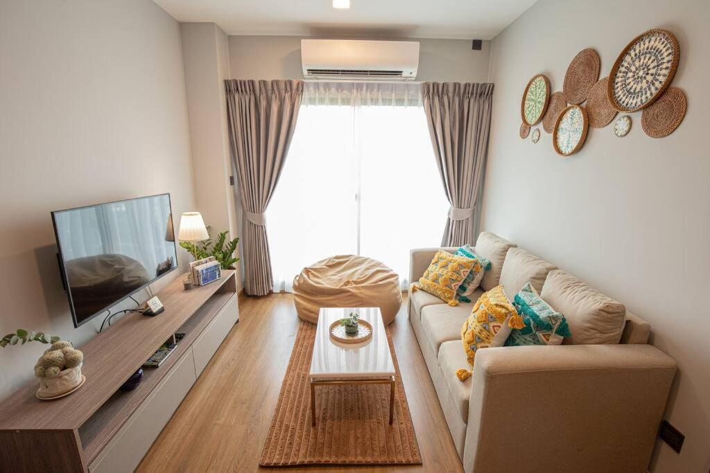 3B 2B Mountain View Grand Suite with Bathtub