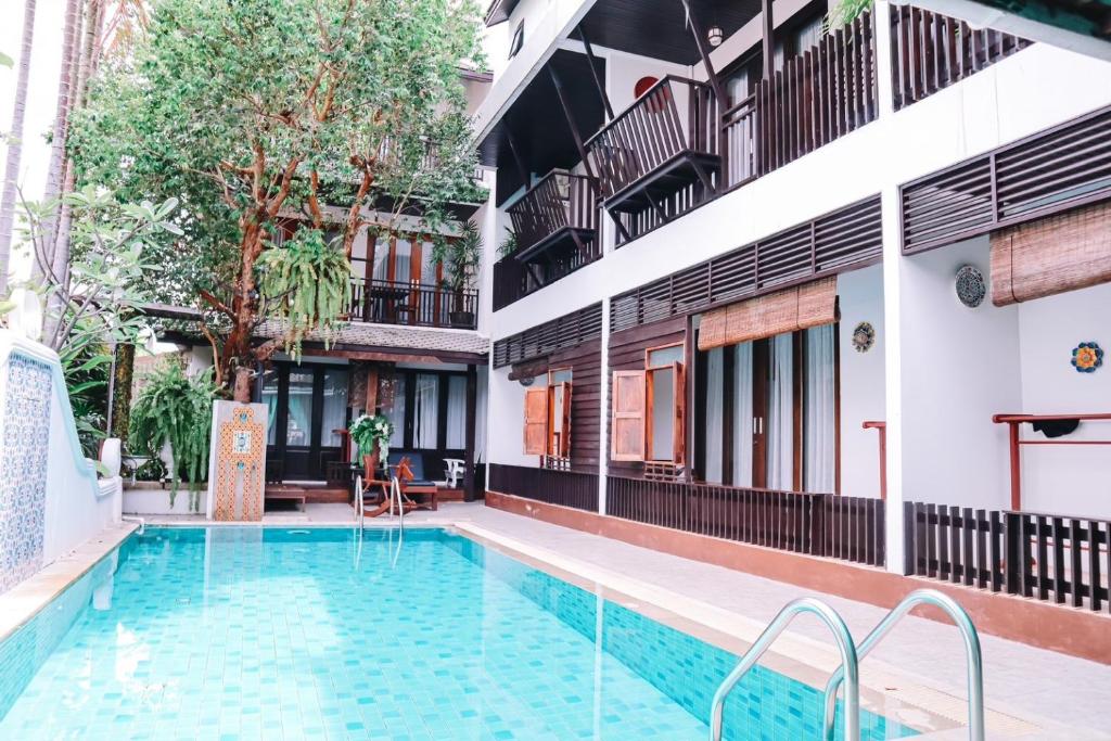 Baan Huenphen Boutique Hotel