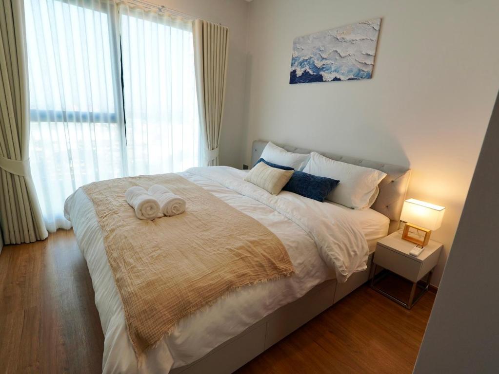 Arise Resort Condo with Infinity Pool and City View