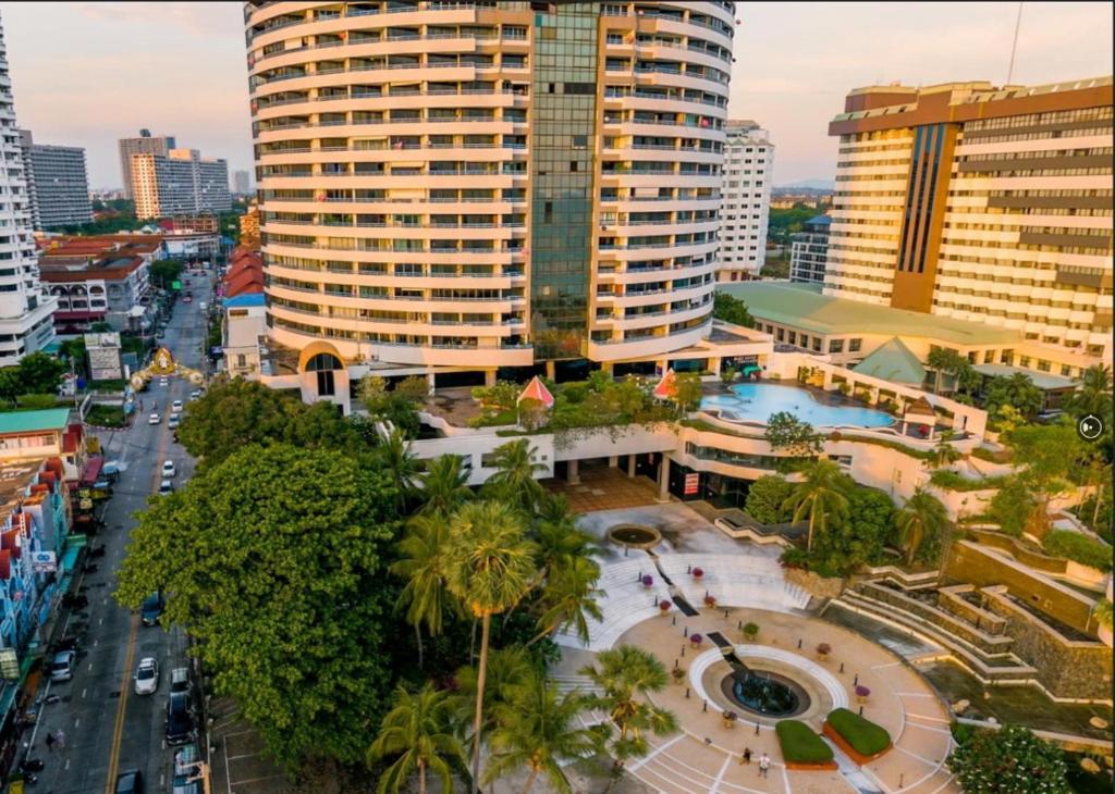 Jomtien Plaza Condotel