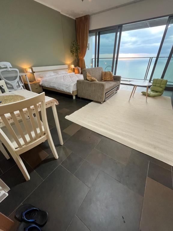 Zen Sky Studio Pattaya-38Th Floor Panoramic Sea View&private Beach