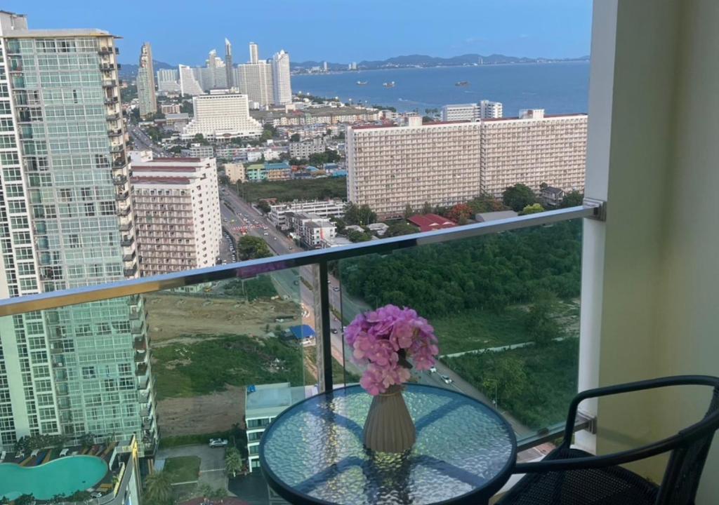 Dusit Grand Condo View Jomtien 28 by Snap Hosting