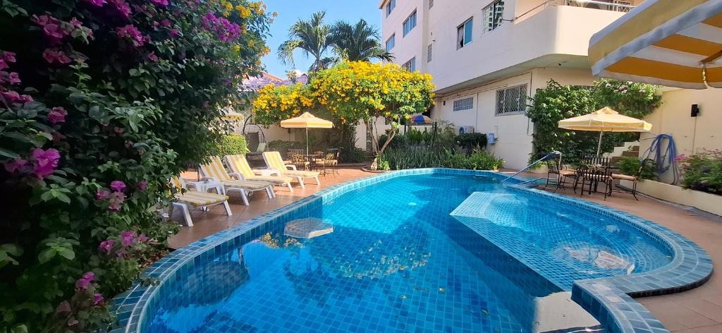 Butterfly Garden Boutique Residence by Luxury View Ex LG Apts and Villas
