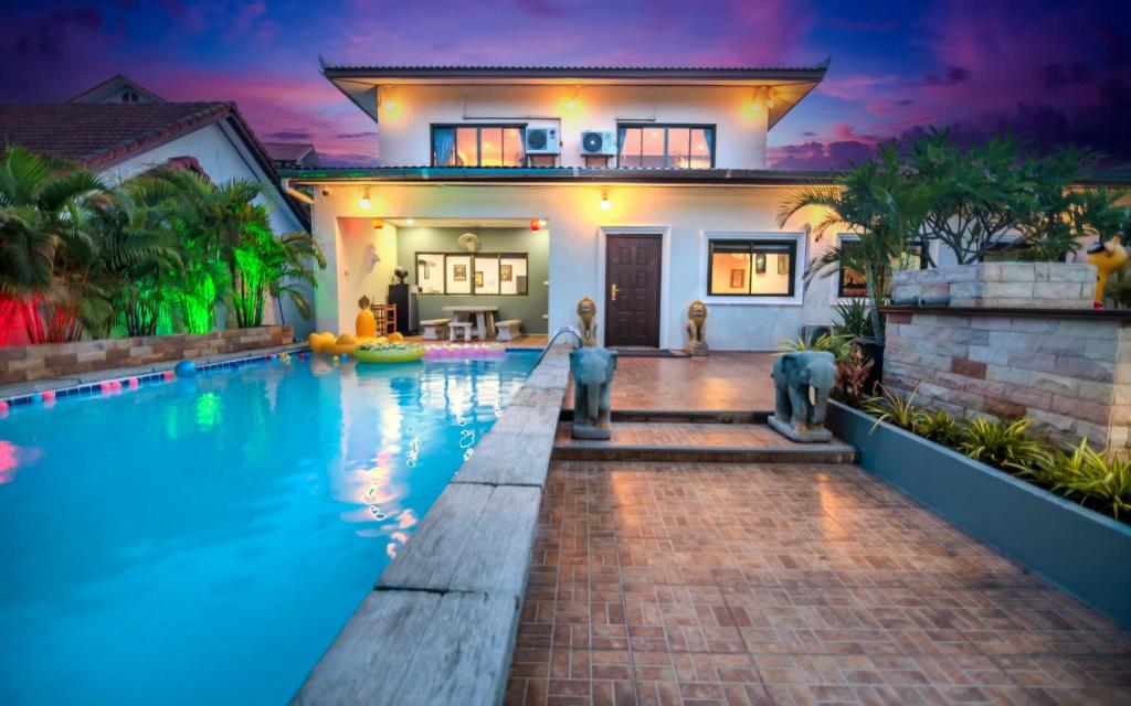 Villa Viewbor Near Walking Street and Beaches