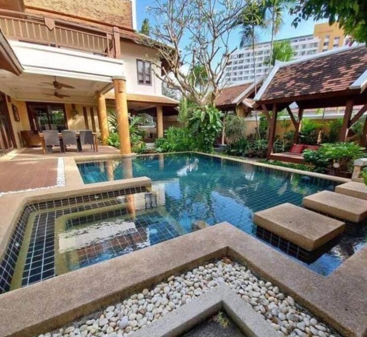 Luxury Pattaya-Family & Friends Fun Escape-BBQ Pool Table