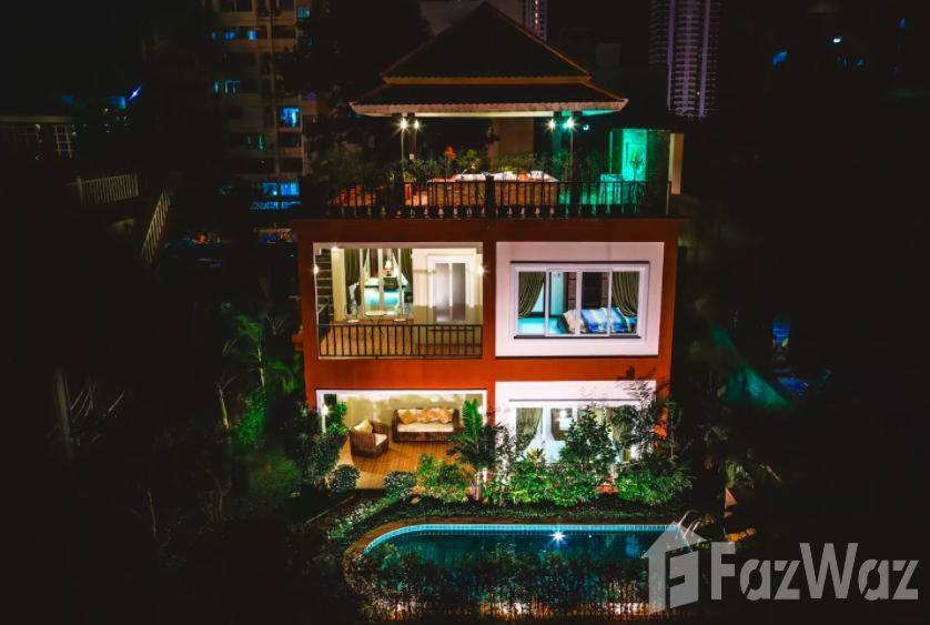 Private Pool & Jacuzzi Villa Phratumnak Pattaya - 600M from The Beach 711 Nearby