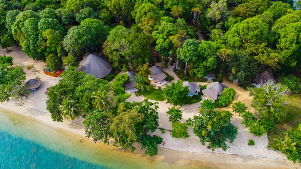 The Tropical Beach Resort
