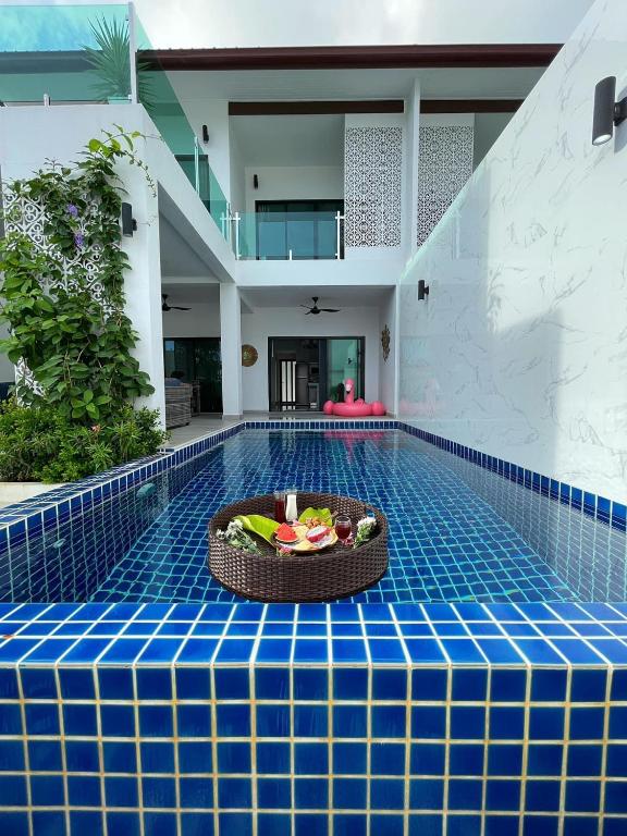 Koh Chang Luxury Pool Villas