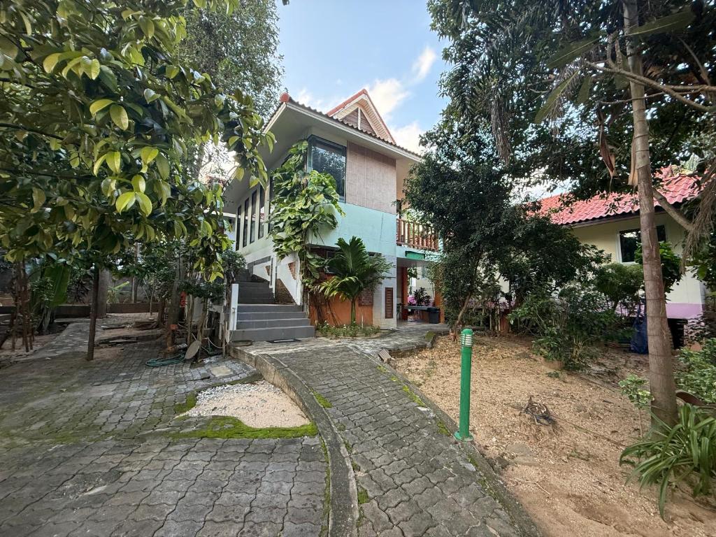 Sawasdee House