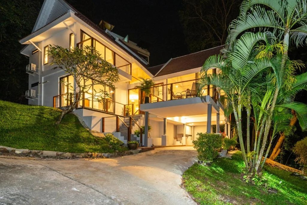 Patong Hill Villa 3