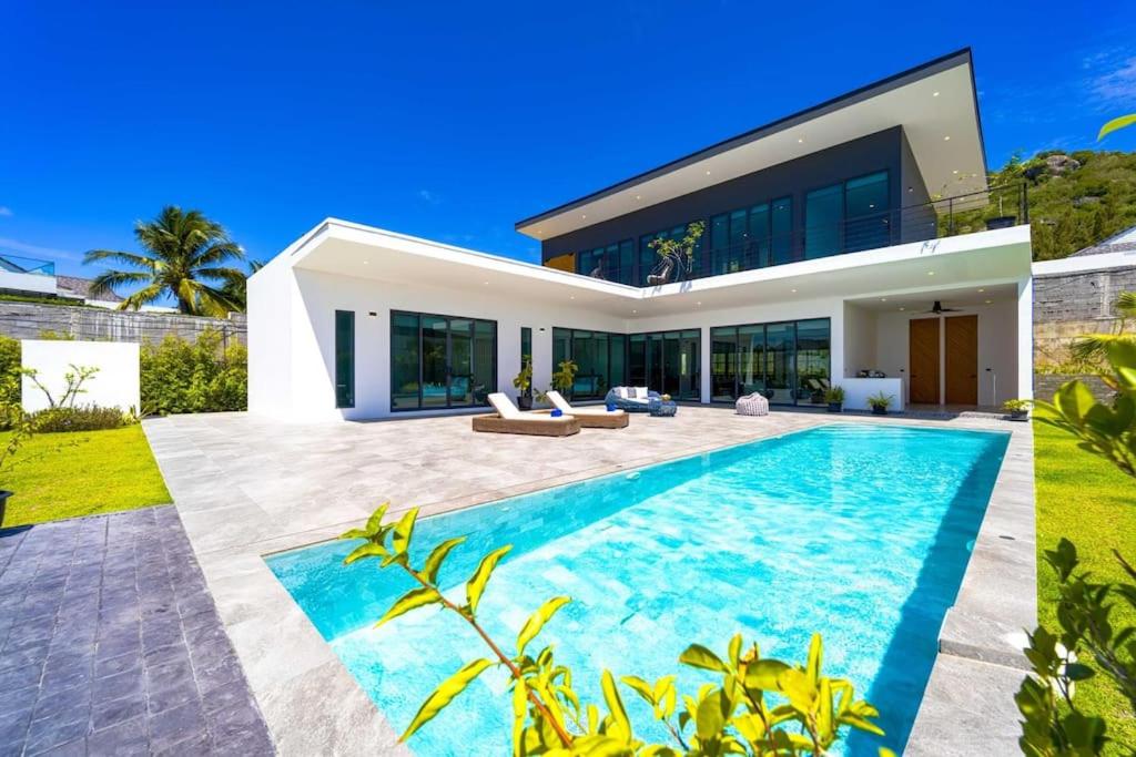 Luxury Large