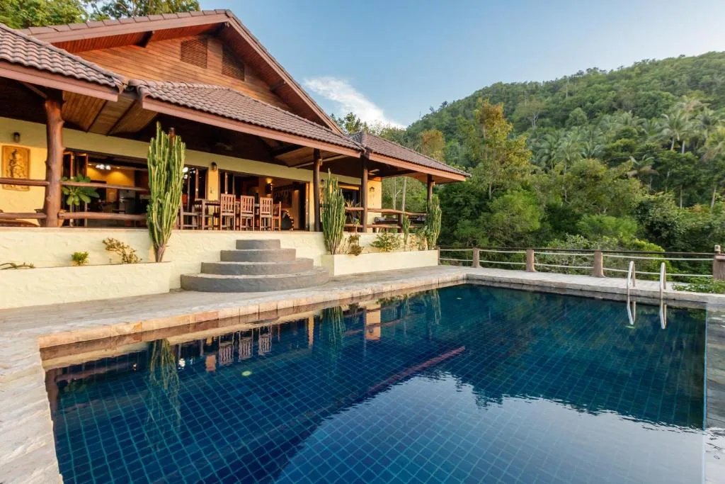 Villa with Stunning Sea & Sunset View