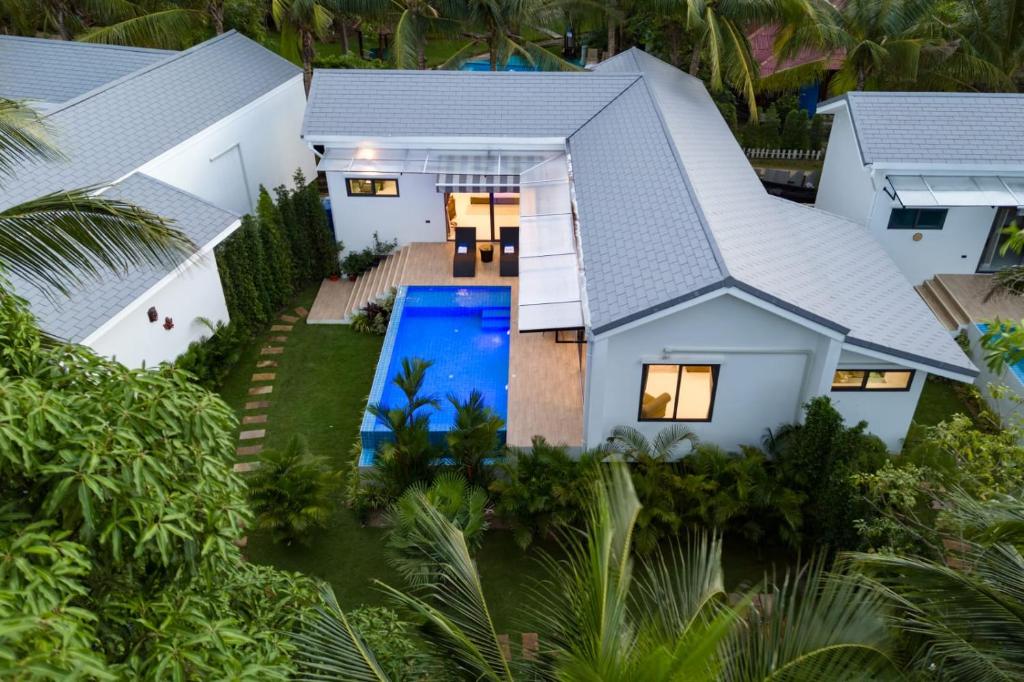 Bougain Villas