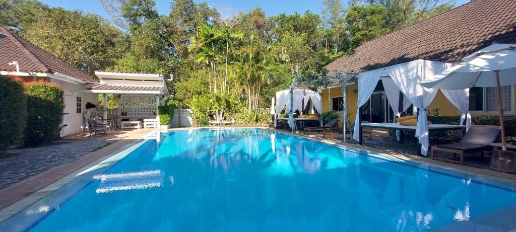 Loma Resort
