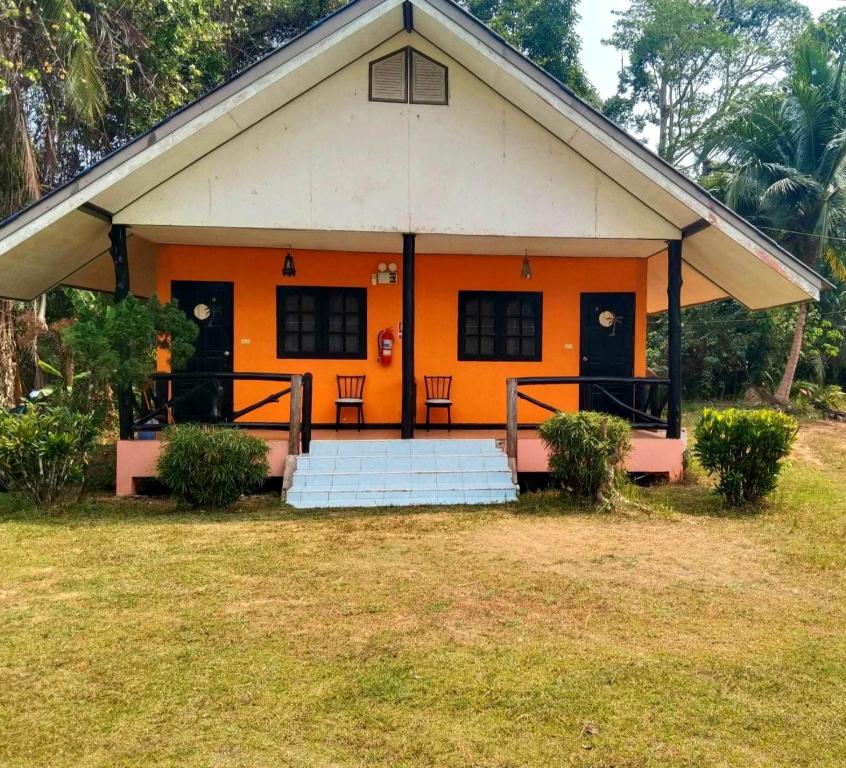 Diamond Hill Salak Phet