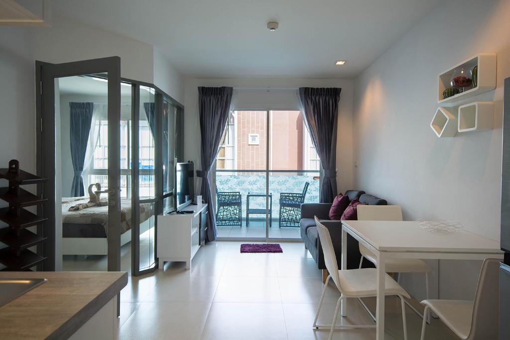 Grandblue Condo by Malai