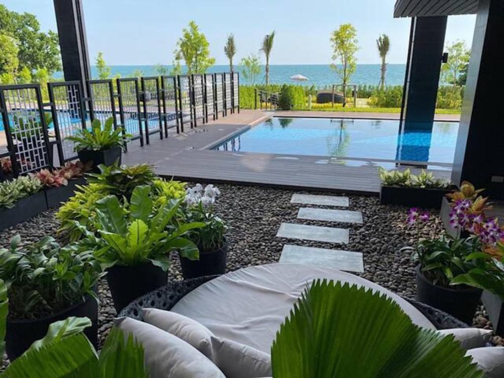 Escape Best Family Condo 1St Beach Line