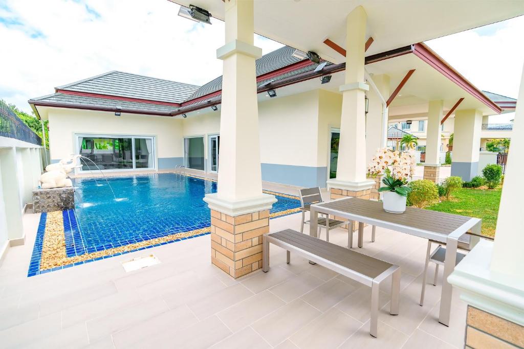 Royal Elephant Pool Villa