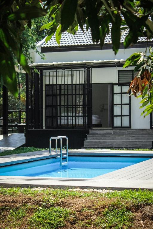 Ban Rub Lom 3 Difference Villas