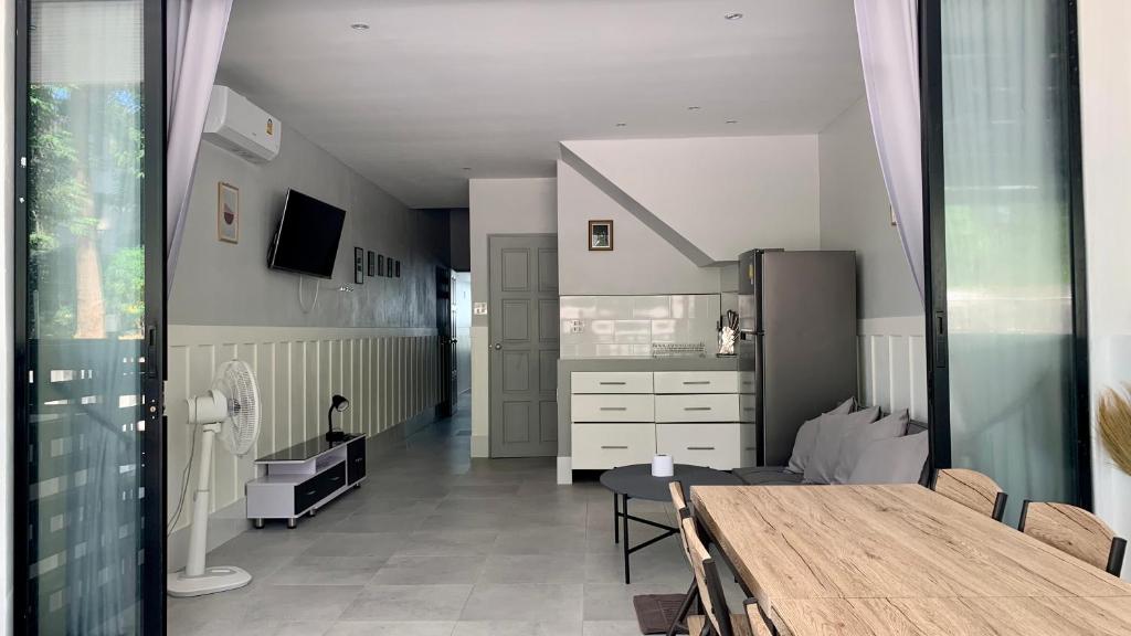 Island House Rentals 25