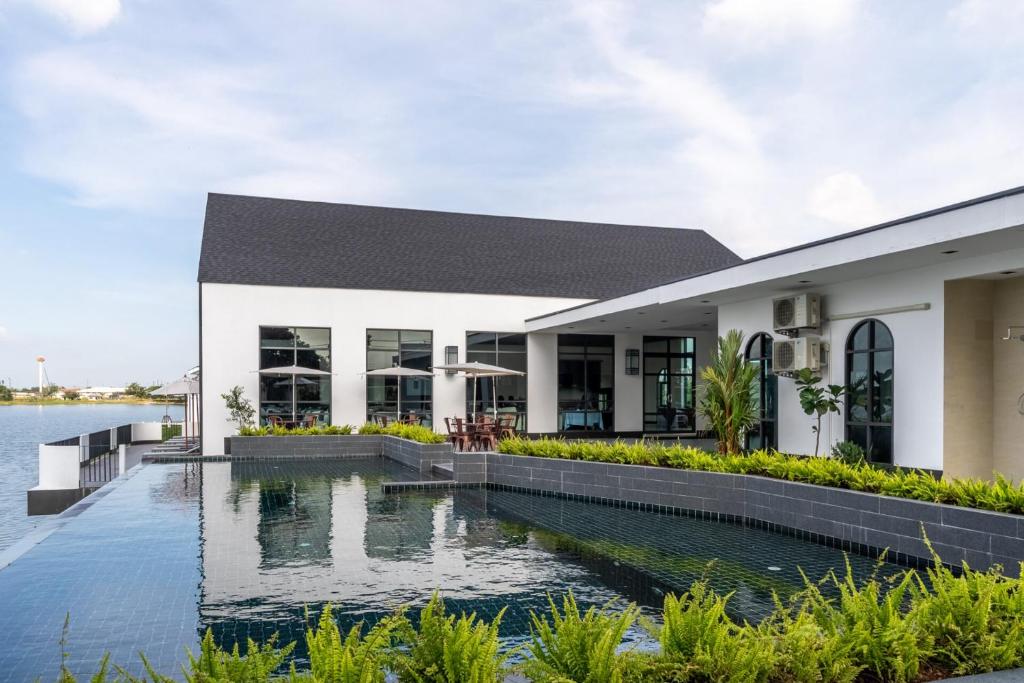 Pan Ville Resort
